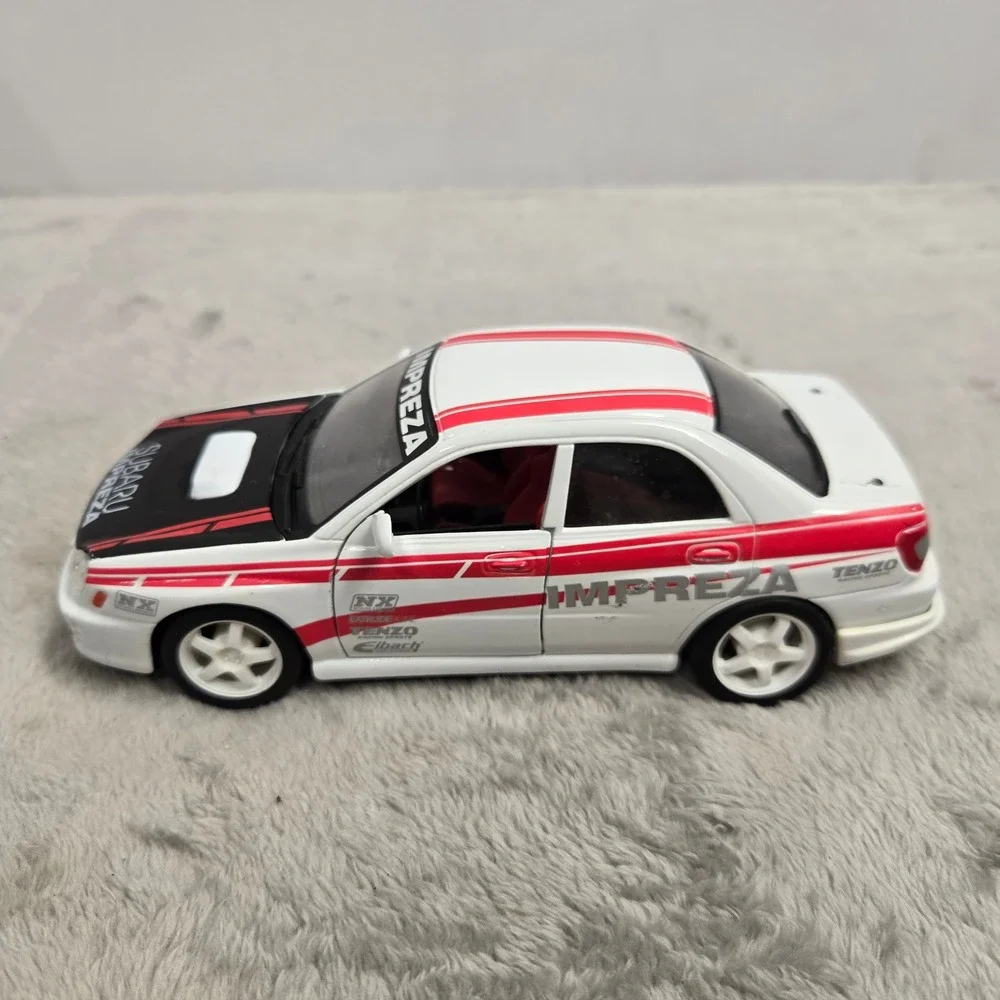 Maisto Subaru Impreza WRX Diecast 1:24 White Red Tuner Car Missing Spoiler